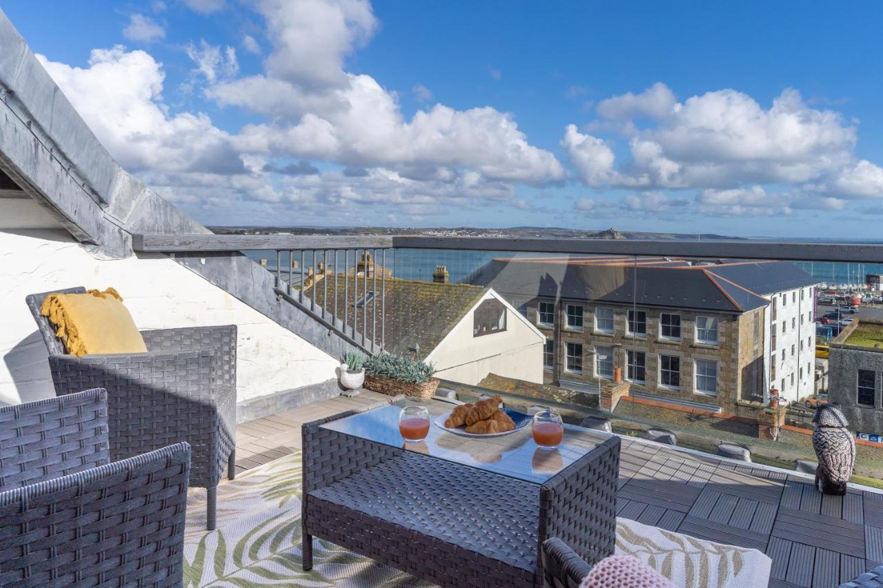 Stunning Views Over Mounts Bay With Balcony Penzance Bagian luar foto