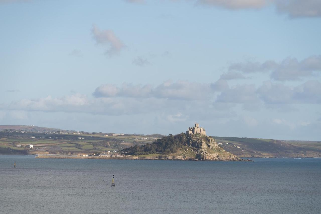 Stunning Views Over Mounts Bay With Balcony Penzance Bagian luar foto
