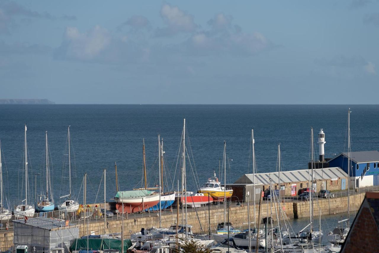 Stunning Views Over Mounts Bay With Balcony Penzance Bagian luar foto