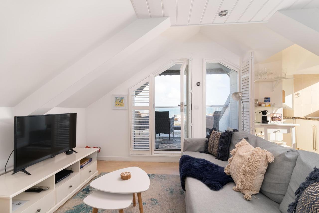 Stunning Views Over Mounts Bay With Balcony Penzance Bagian luar foto